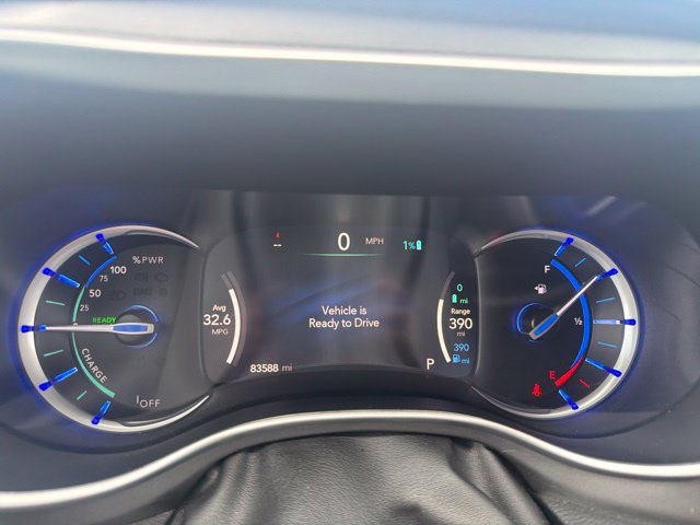 Used 2023 Chrysler Pacifica Touring-L FWD image 16