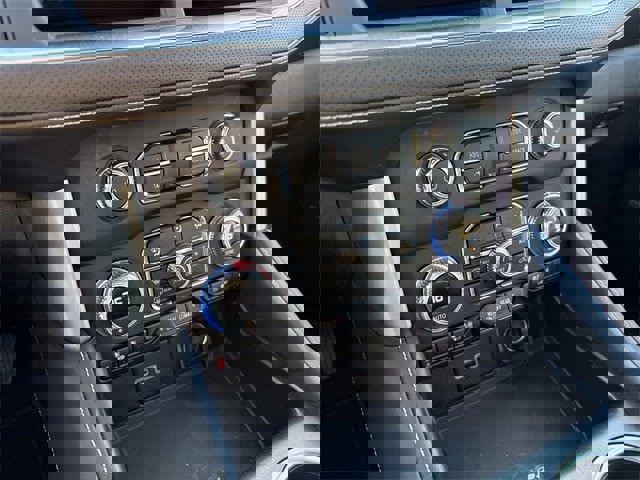 Used 2021 GMC Yukon SLT w/ SLT Premium Package image 33