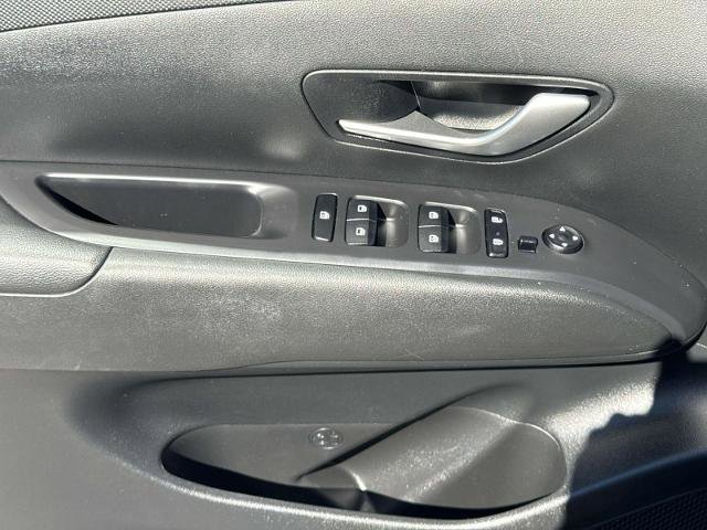 Used 2023 Hyundai Santa Cruz SEL Premium image 16