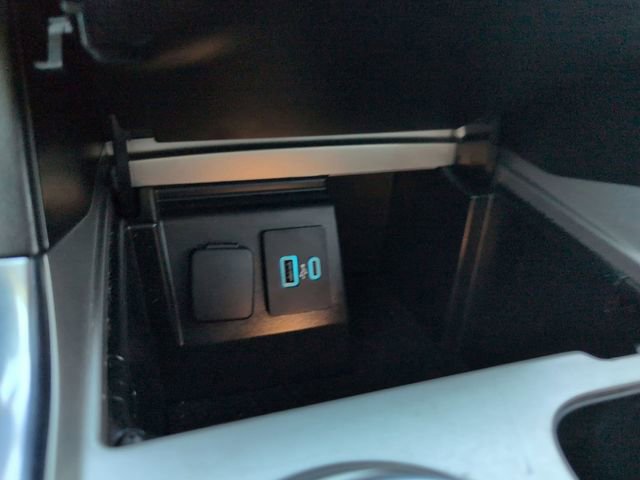 Certified 2022 Ford Explorer Limited w/ Equipment Group 301A image 32