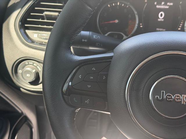 Used 2017 Jeep Renegade Altitude AWD/4WD image 16