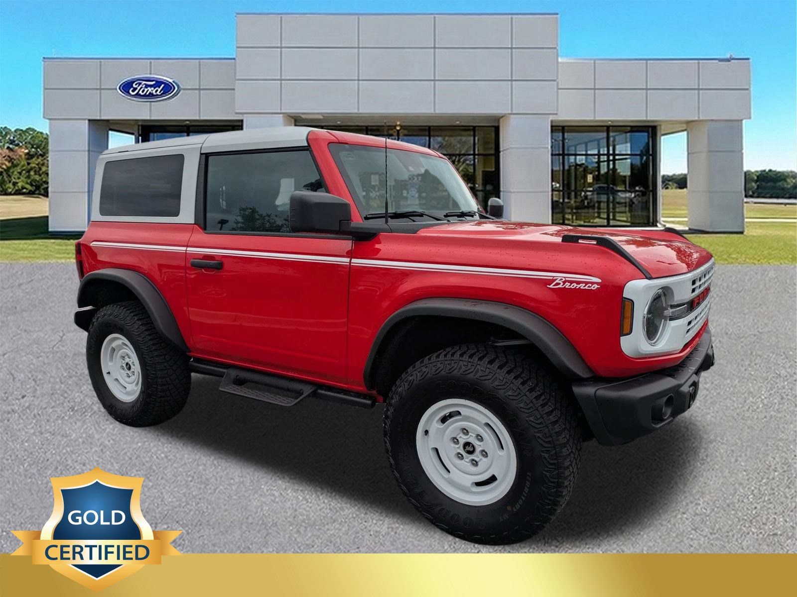 Certified 2024 Ford Bronco Heritage Edition AWD/4WD image 1