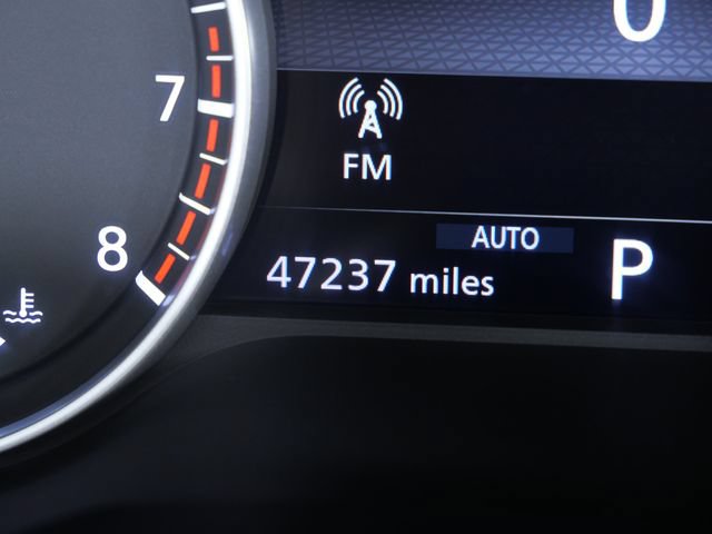Used 2023 Nissan Pathfinder SL AWD/4WD image 32