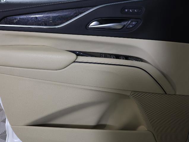 Used 2023 Cadillac Escalade ESV Premium Luxury w/ LPO, Illumination Package image 27