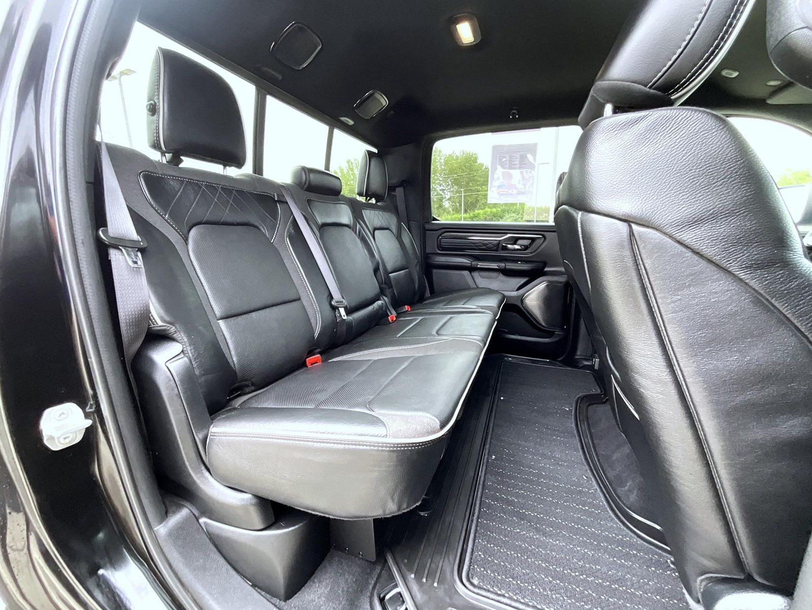 Used 2025 RAM 1500 Limited AWD/4WD image 20