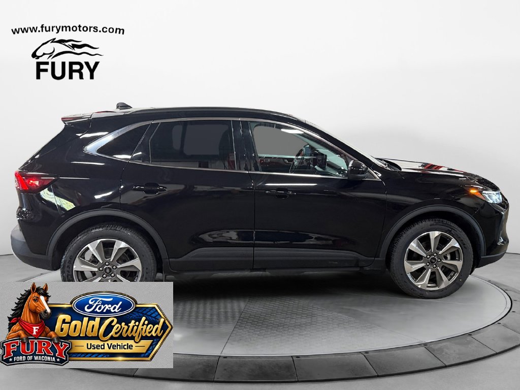 Certified 2025 Ford Escape Platinum AWD/4WD image 2