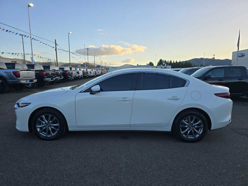 Used 2024 MAZDA MAZDA3 s image 2