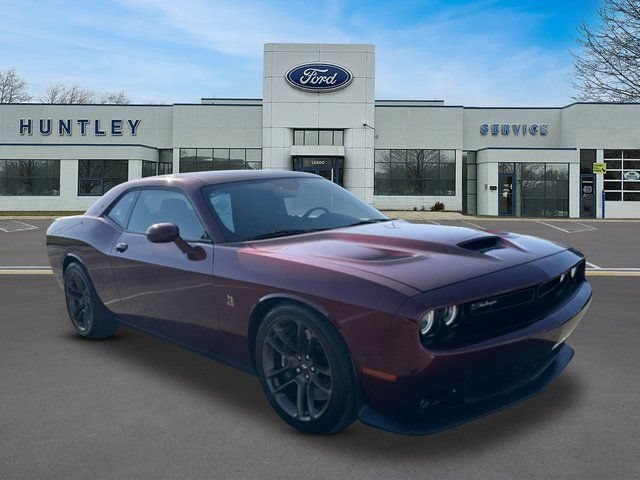 Used 2021 Dodge Challenger R/T Scat Pack w/ Dynamics Package RWD image 3