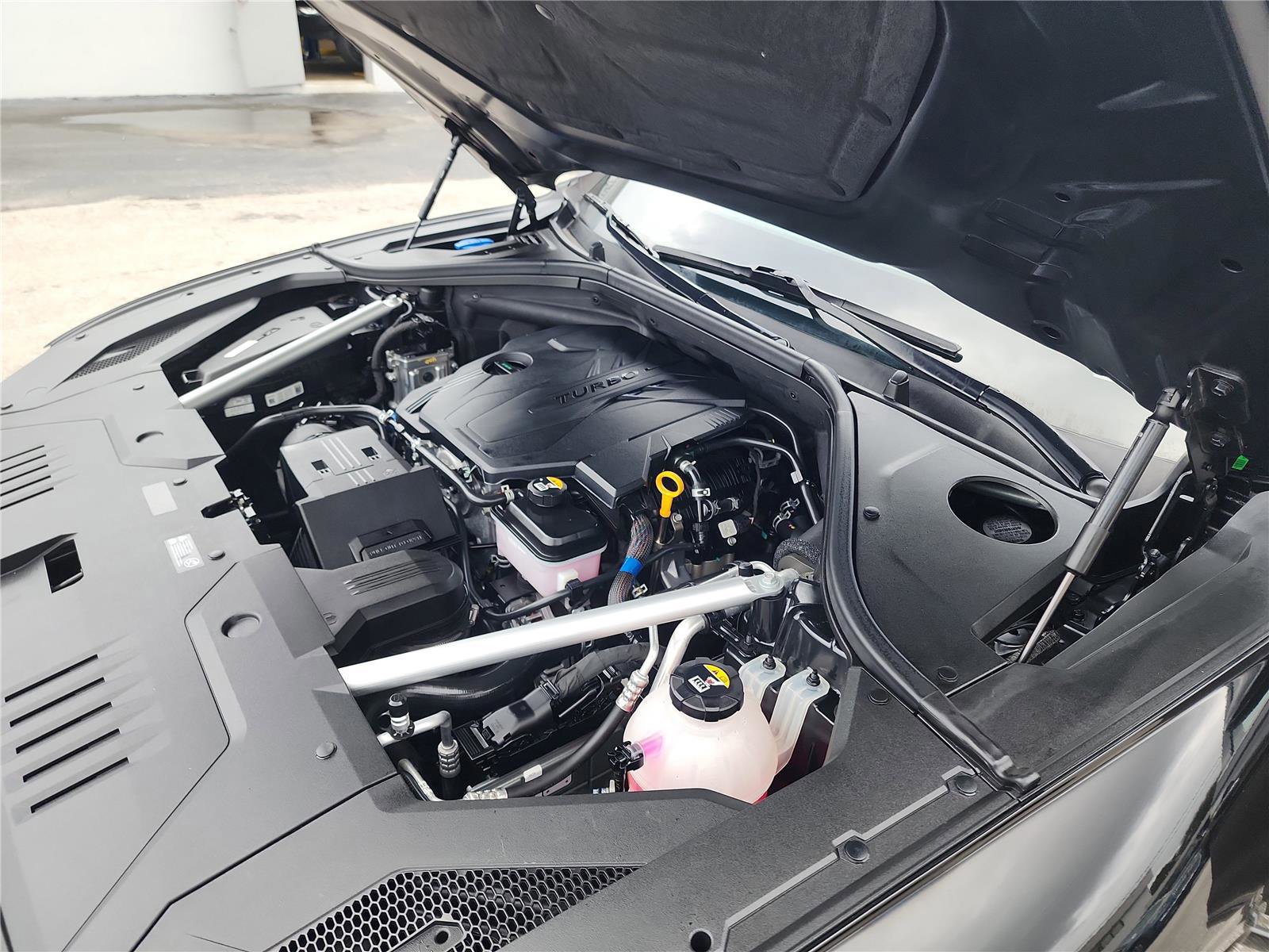 Used 2022 Genesis GV70 2.5T w/ Advanced Package image 14