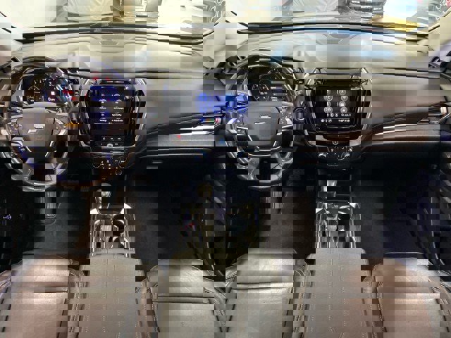 Used 2021 Chevrolet Traverse LT w/ LT Premium Package image 12