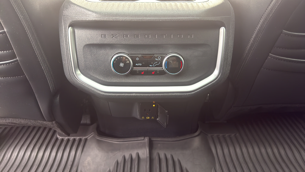 Certified 2025 Ford Expedition Tremor AWD/4WD image 38
