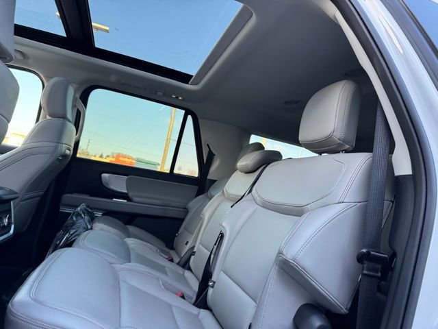 Certified 2025 Ford Expedition Max Active image 17