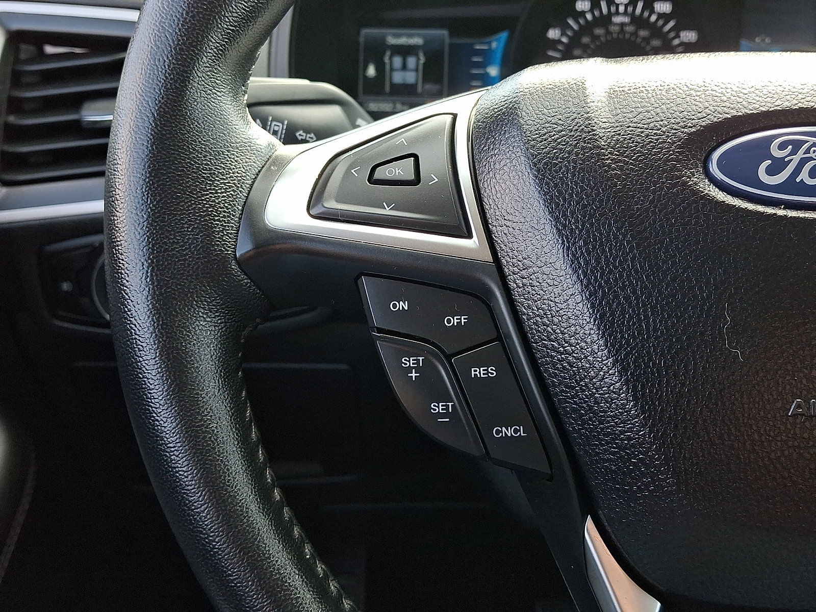 Certified 2024 Ford Edge SEL w/ Convenience Package AWD/4WD image 21