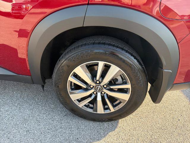 Used 2024 Nissan Pathfinder SL FWD image 33