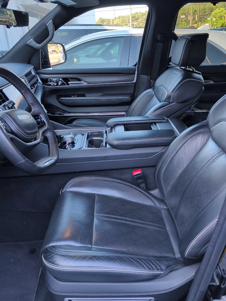 Used 2024 Jeep Grand Wagoneer L Series II w/ Quick Order Packagew 28T AWD/4WD image 7