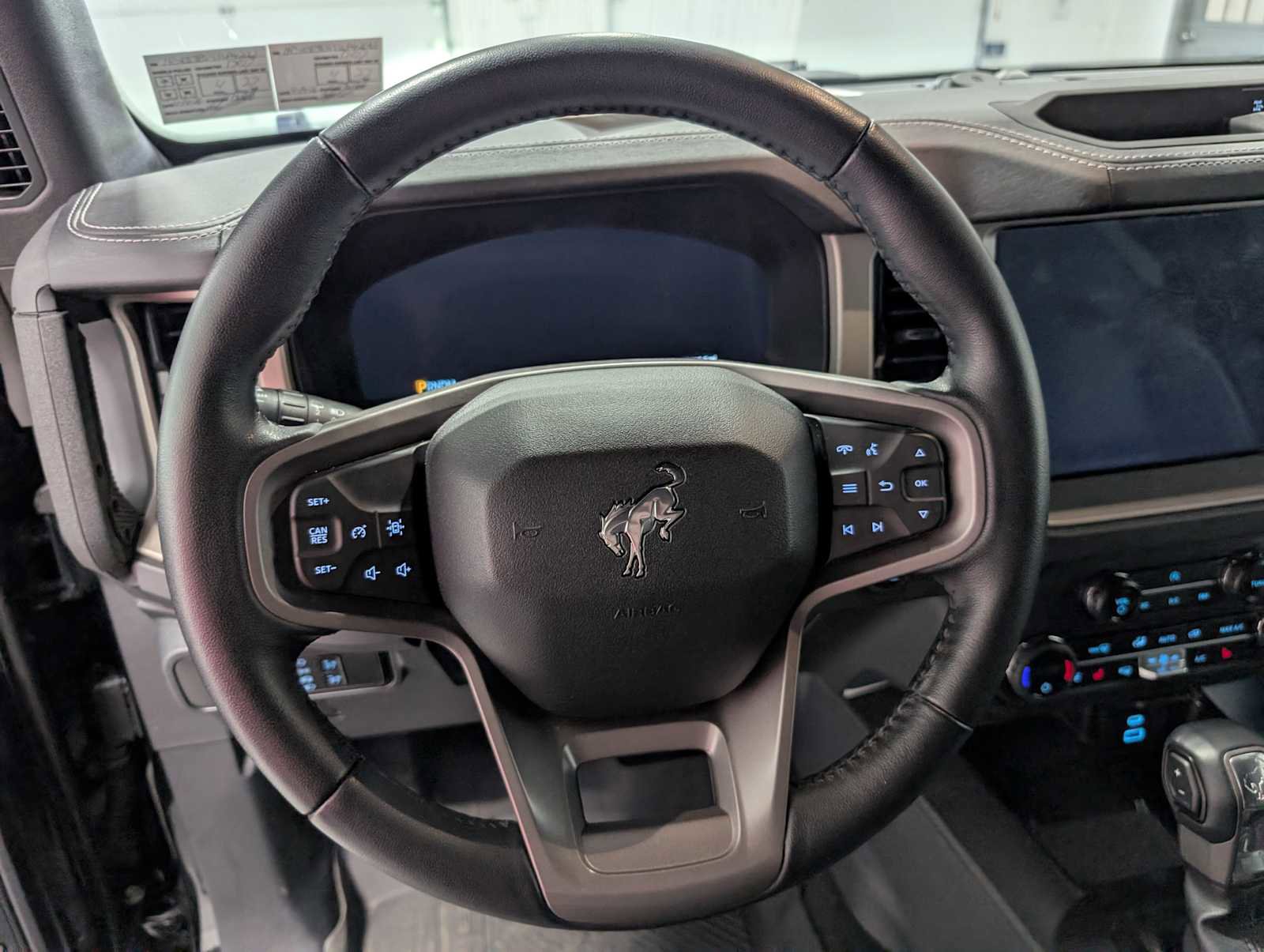 Certified 2025 Ford Bronco Outer Banks AWD/4WD image 38