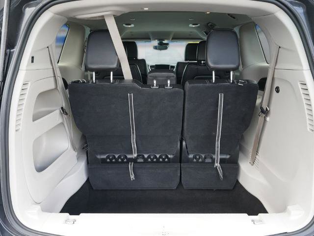 Used 2023 Chrysler Pacifica Touring-L FWD image 25