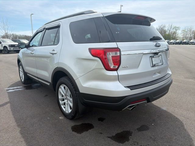 Certified 2018 Ford Explorer XLT image 3