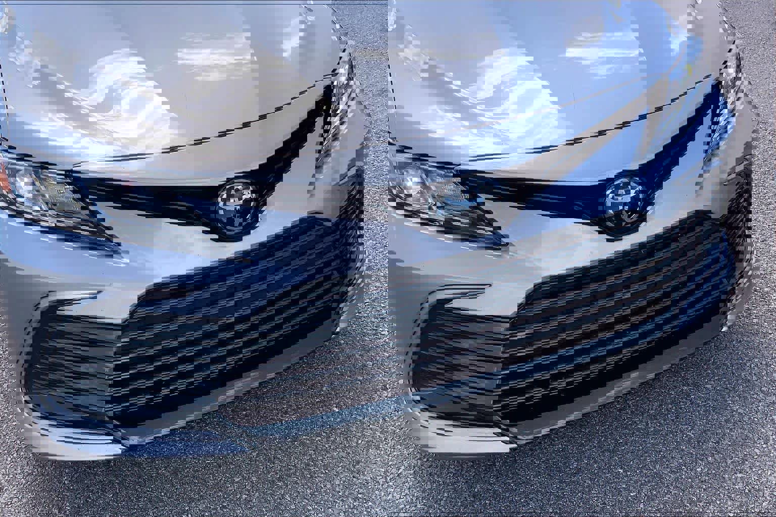 Used 2024 Toyota Camry LE FWD image 29