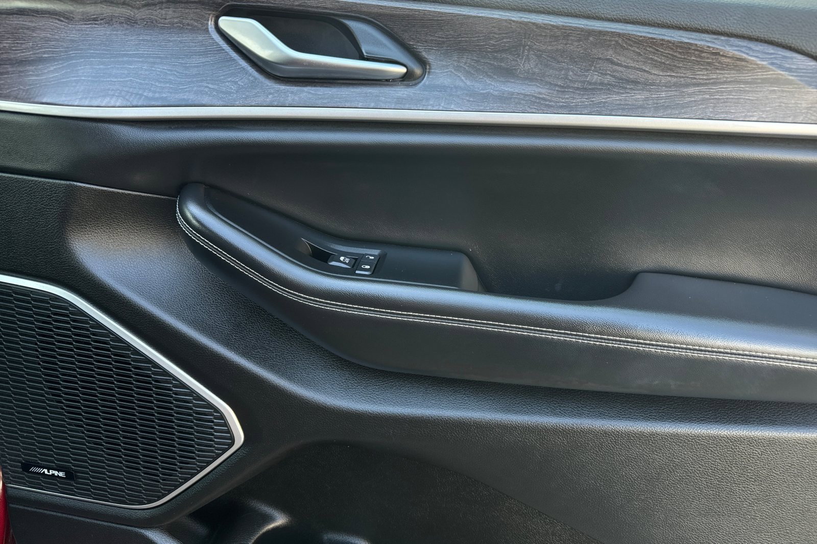 Used 2023 Jeep Grand Cherokee 4WD 4xe image 17