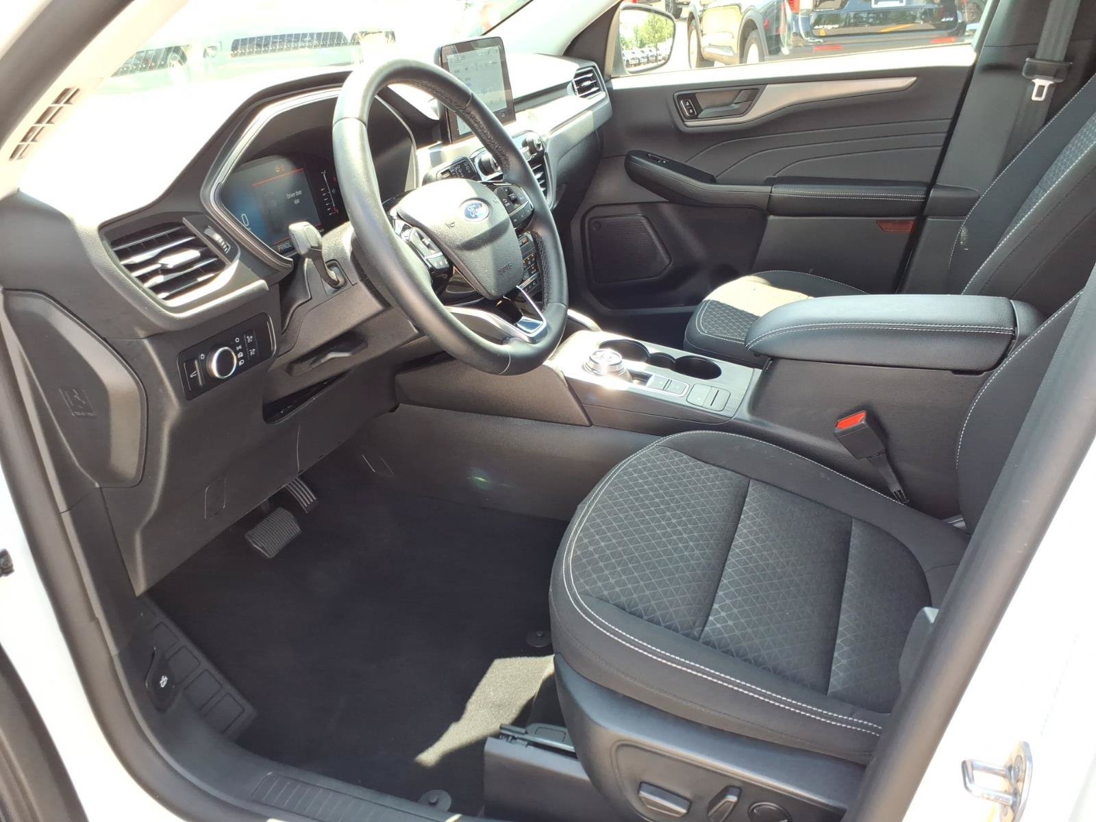 Certified 2024 Ford Escape Active AWD/4WD image 11