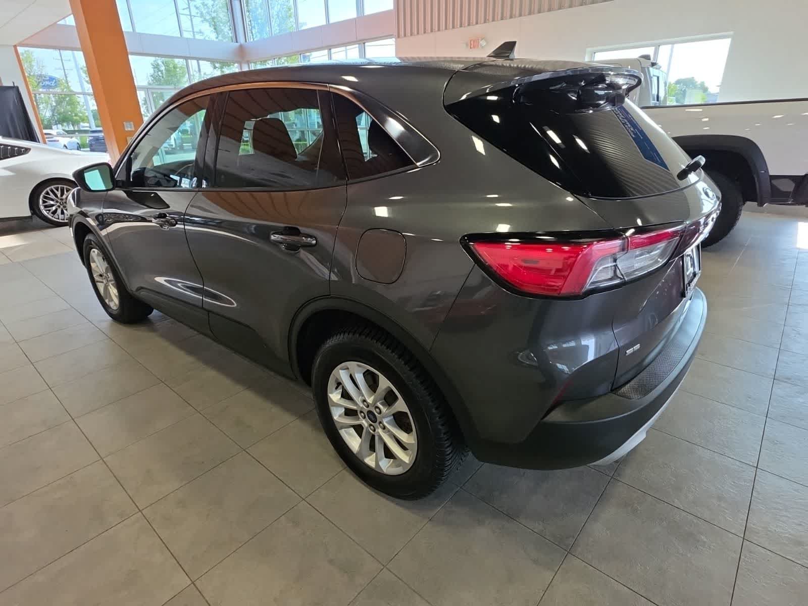 Certified 2020 Ford Escape SE AWD/4WD image 10