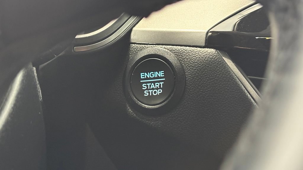 Certified 2024 Ford Escape Active AWD/4WD image 39