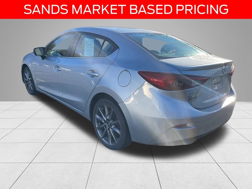 Used 2018 MAZDA MAZDA3 Touring image 4