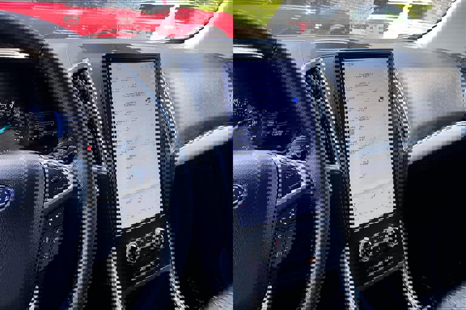 Certified 2024 Ford Edge Titanium w/ Equipment Group 301A image 17