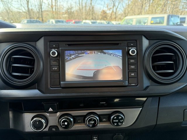 Used 2017 Toyota Tacoma SR image 17