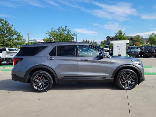 Certified 2025 Ford Explorer ST-Line w/ ST-Line Street Pack AWD/4WD image 2