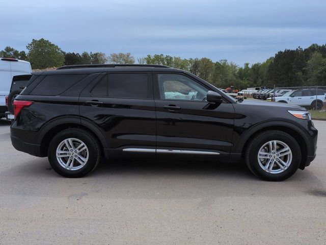 Certified 2024 Ford Explorer XLT w/ Equipment Group 202A RWD image 5
