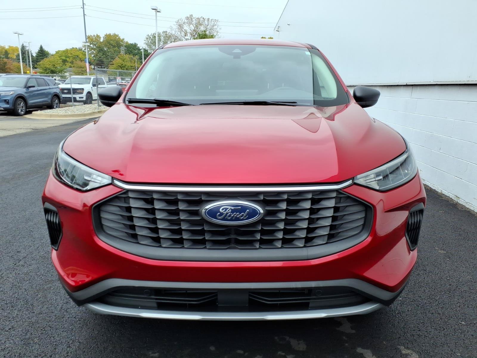 Certified 2025 Ford Escape Active w/ Tech Pack #1 AWD/4WD image 2