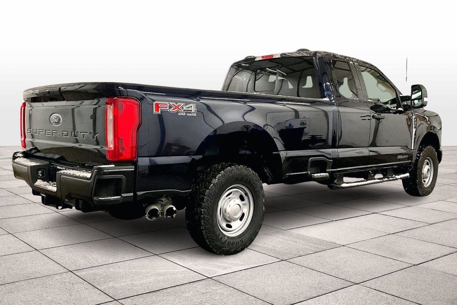 Certified 2025 Ford F250 XL w/ XL Off-Road Package image 3