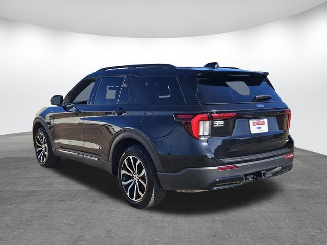 Certified 2025 Ford Explorer ST-Line image 2