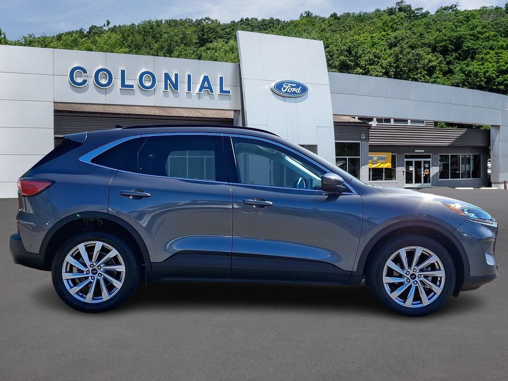 Certified 2022 Ford Escape Titanium w/ Titanium Elite Package AWD/4WD image 7