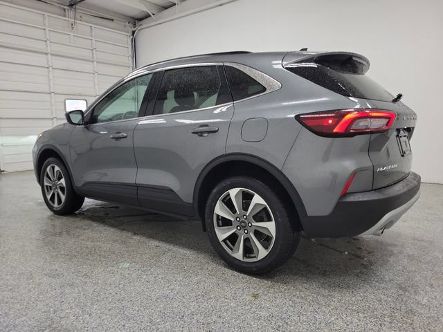 Certified 2025 Ford Escape Platinum AWD/4WD image 4