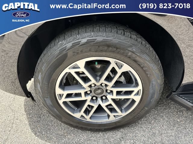 Certified 2025 Ford Expedition Active AWD/4WD image 13