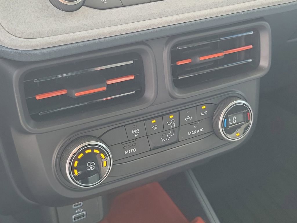 Certified 2022 Ford Maverick XLT image 17