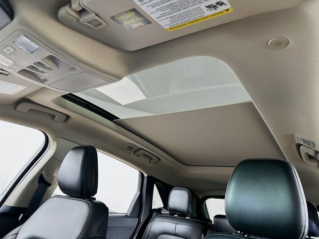 Certified 2020 Ford Escape SEL AWD/4WD image 5