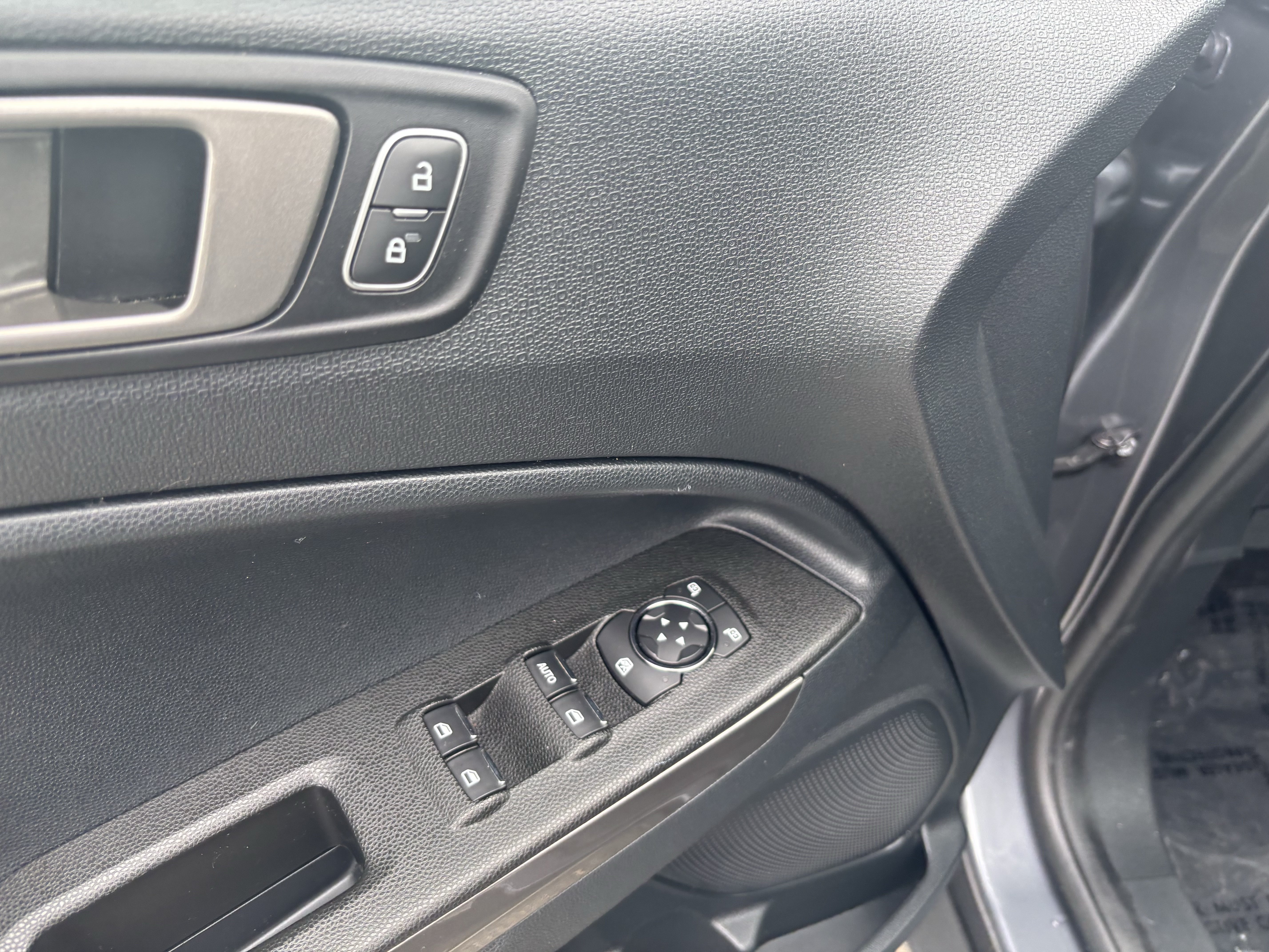 Certified 2021 Ford EcoSport SE FWD image 16