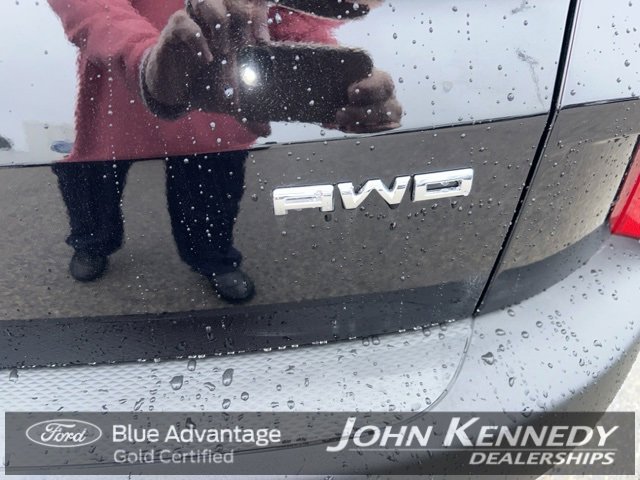 Certified 2025 Ford Escape ST-Line w/ Cold Weather Package image 12