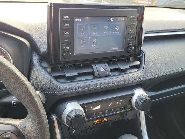 Used 2019 Toyota RAV4 LE w/ Carpet Mat Package FWD image 8