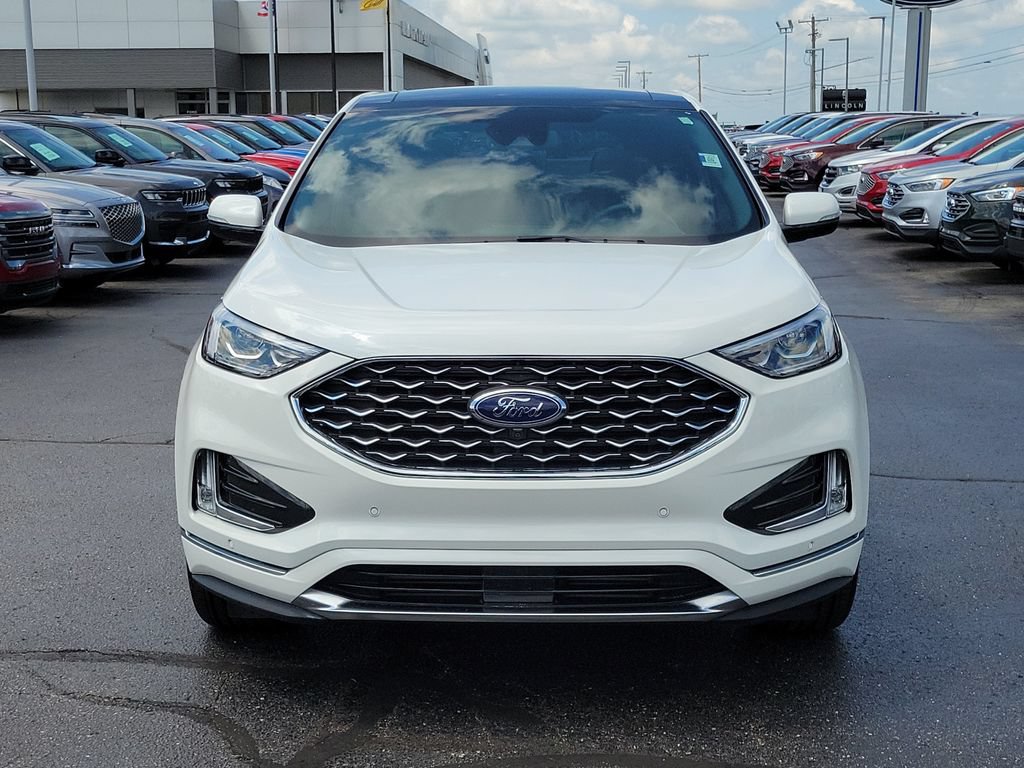 Certified 2022 Ford Edge Titanium w/ Equipment Group 301A AWD/4WD image 2