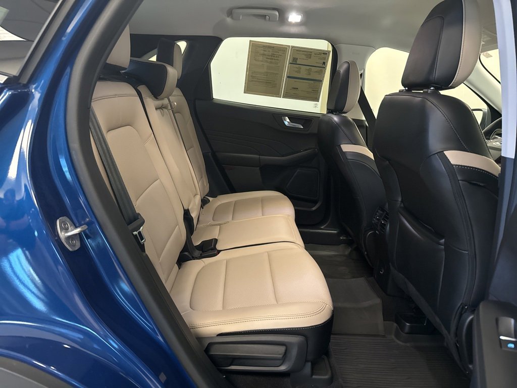 Certified 2022 Ford Escape Titanium image 26