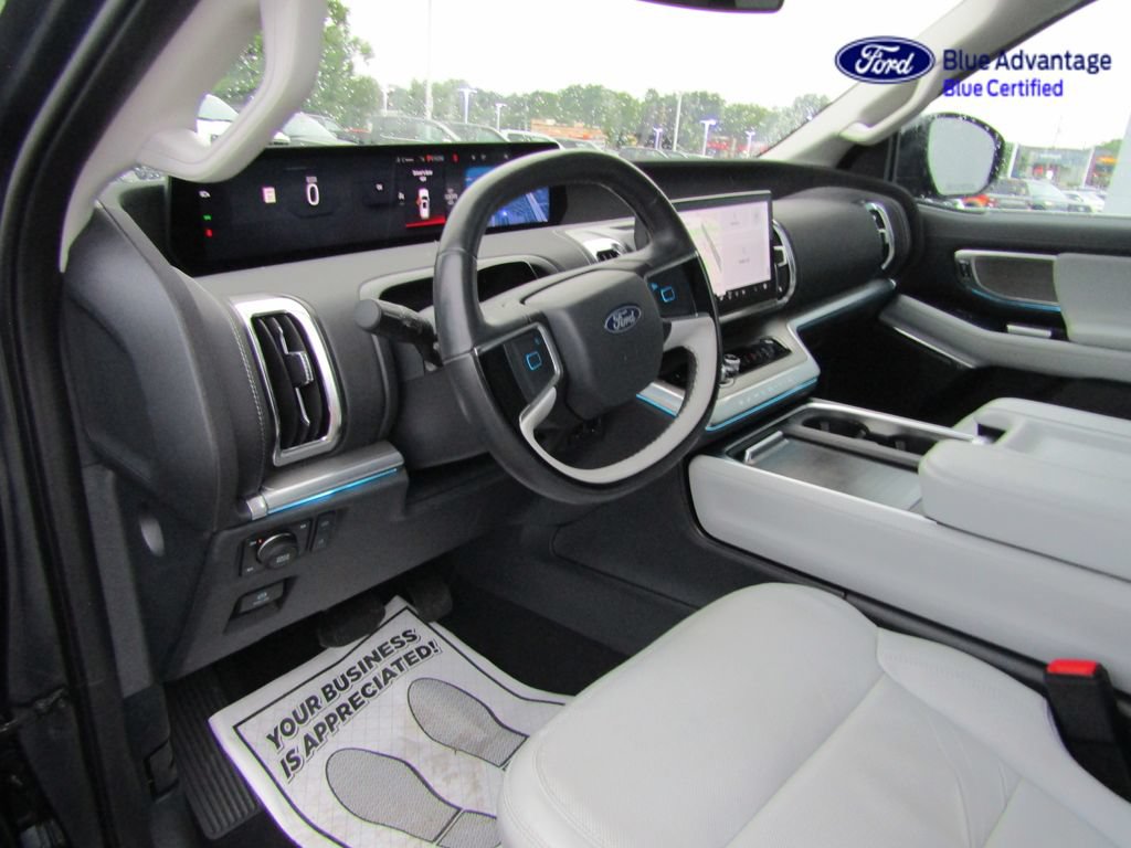 Certified 2025 Ford Expedition Max Platinum AWD/4WD image 17