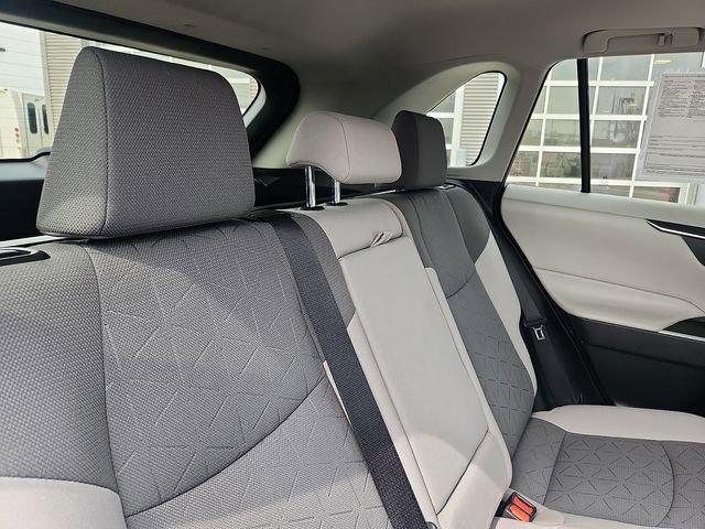Used 2020 Toyota RAV4 XLE w/ Convenience Package image 29