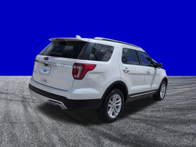 Certified 2017 Ford Explorer XLT w/ Equipment Group 202A FWD image 4