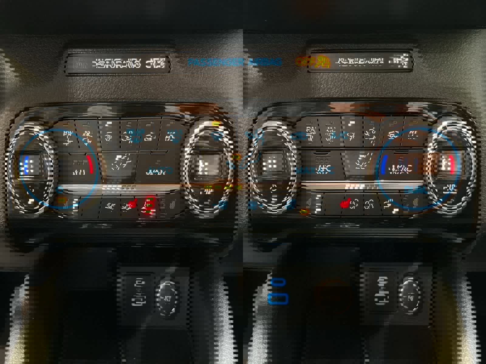 Certified 2021 Ford Escape SEL w/ SEL Stealth AWD Package image 20