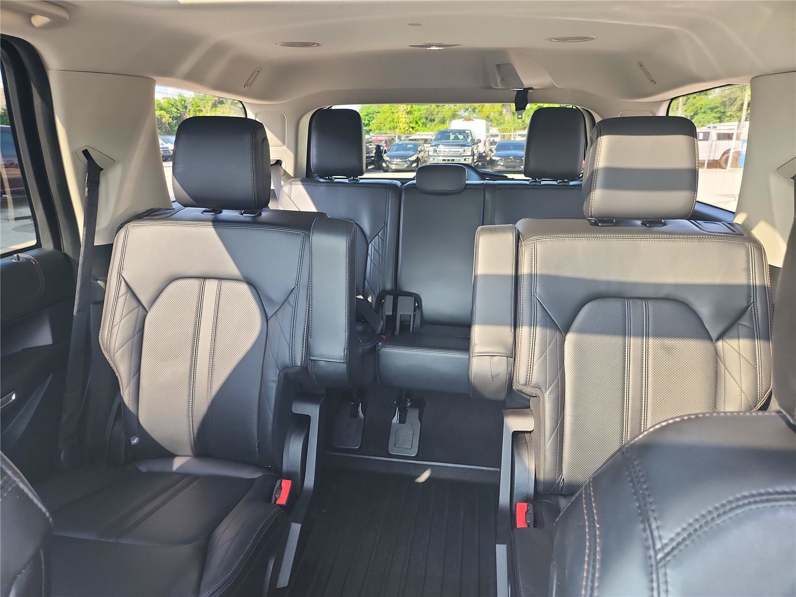 Certified 2020 Ford Expedition Platinum RWD image 19